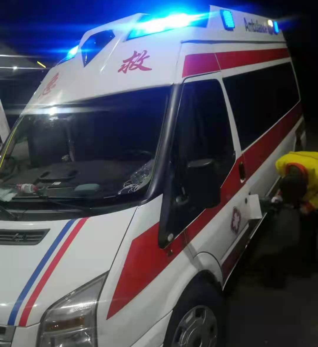 浏阳市专业救护车出租